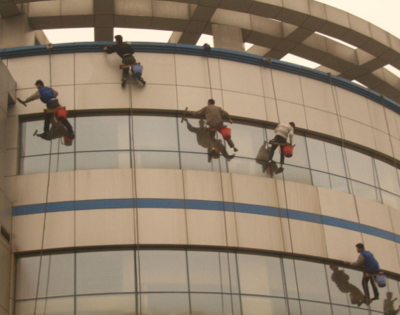 沙坪壩外墻清洗公司